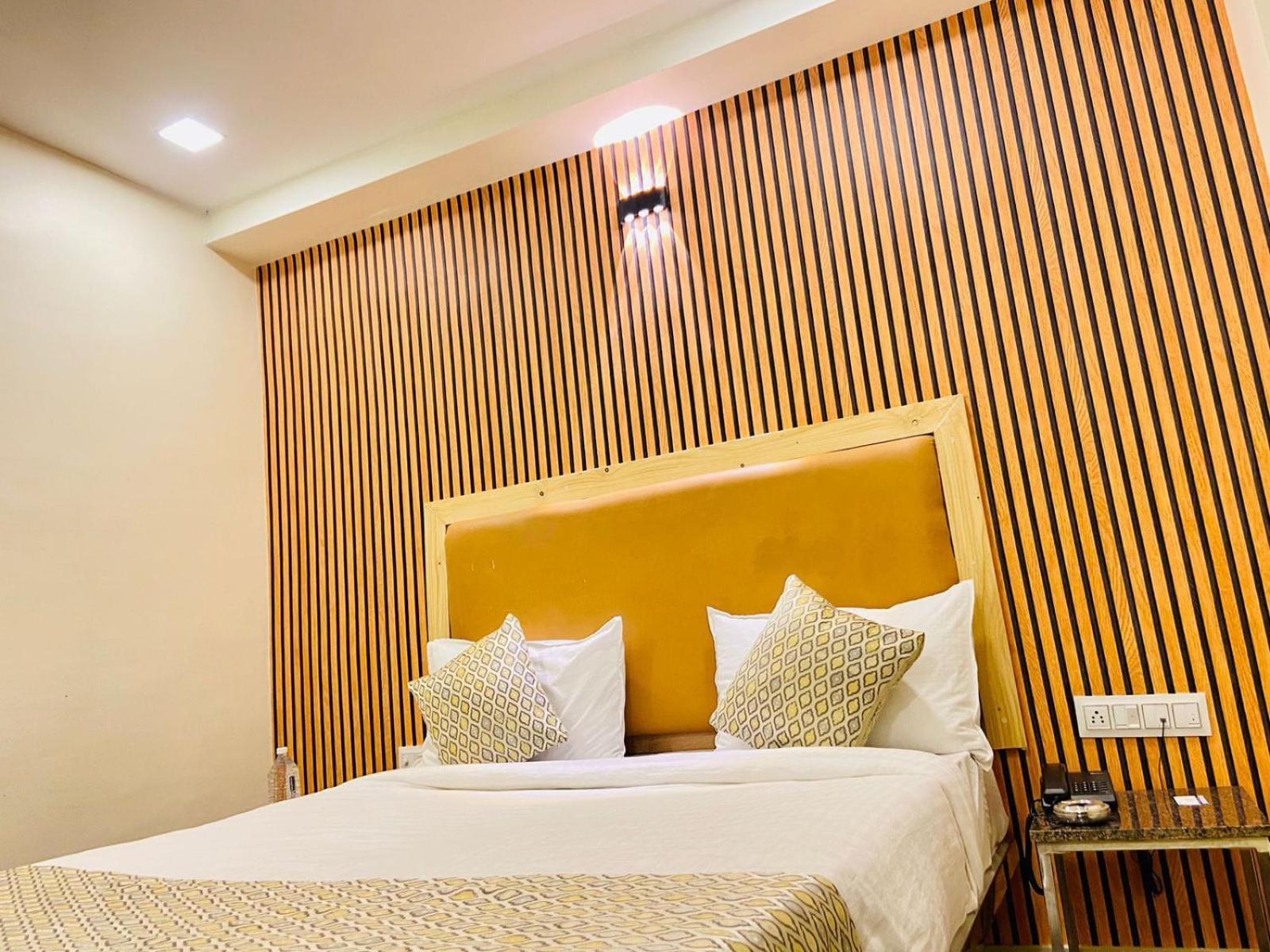 Hotel Alexa By Abc Ahmedabad Exterior photo