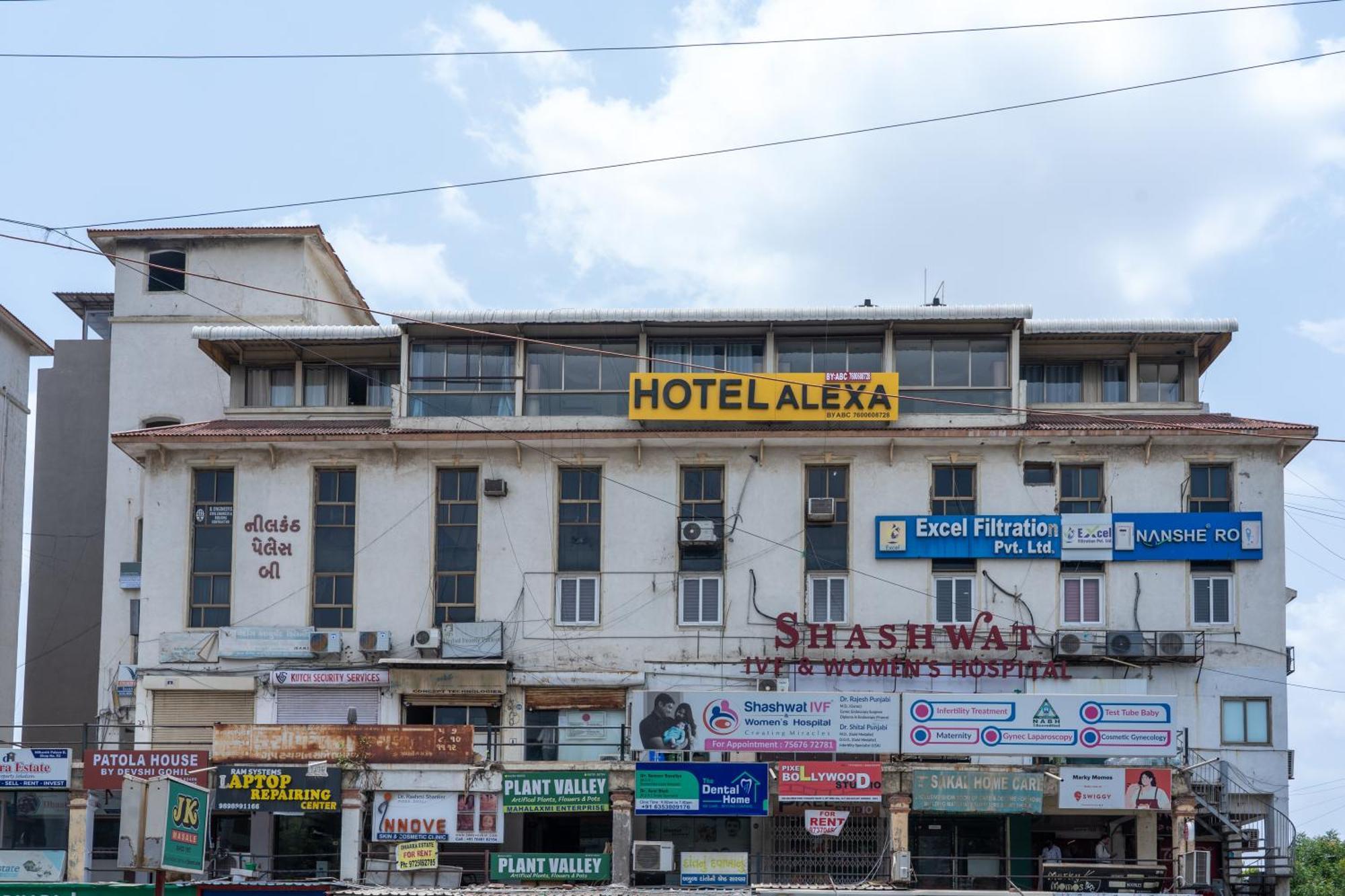 Hotel Alexa By Abc Ahmedabad Exterior photo